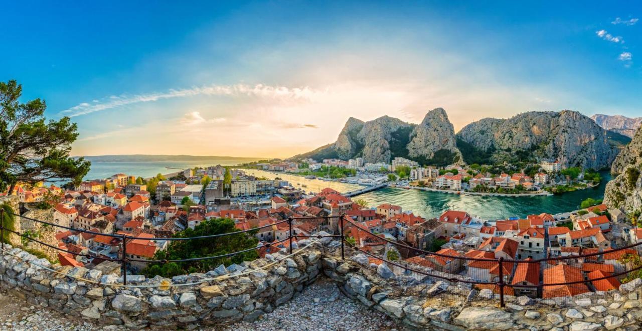 Apartments & Restaurant Galeb Marusici  Zewnętrze zdjęcie