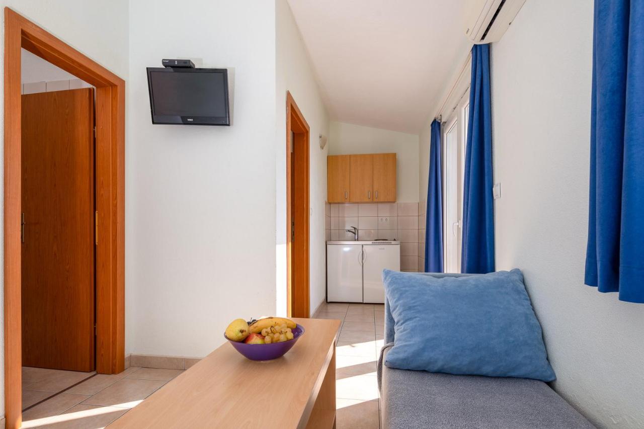 Apartments & Restaurant Galeb Marusici  Zewnętrze zdjęcie